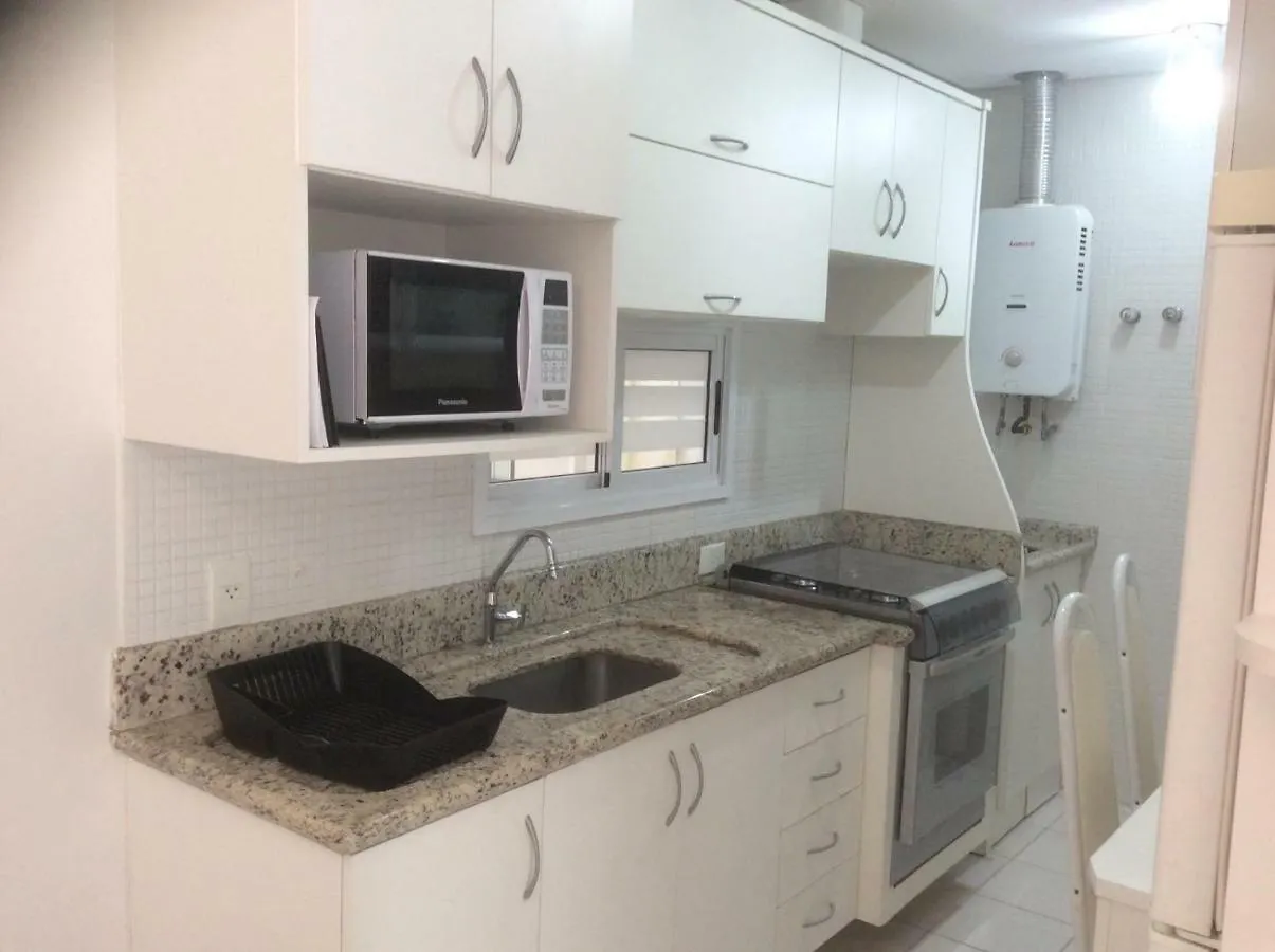 Daire Bem Localizado Com Sacada, Churrasqueira, Garagem E Split Florianópolis