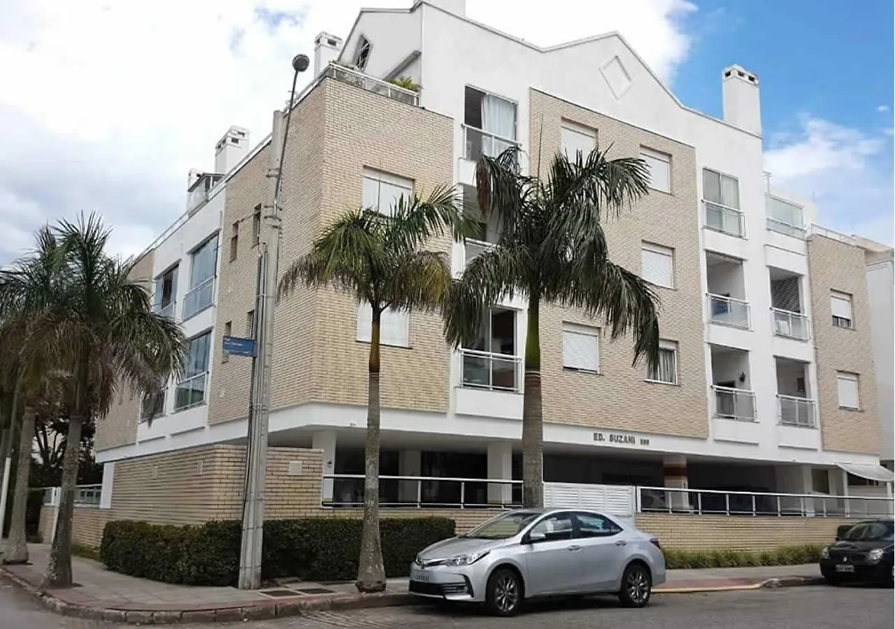 Bem Localizado Com Sacada, Churrasqueira, Garagem E Split Florianópolis