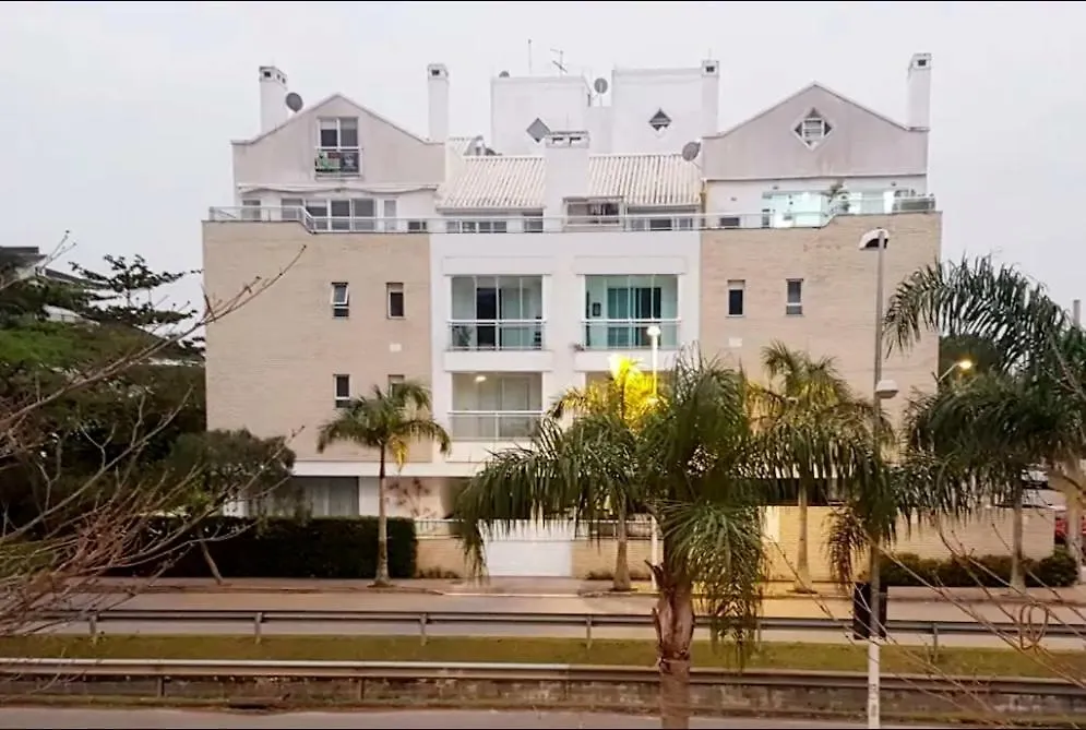 Florianópolis Bem Localizado Com Sacada, Churrasqueira, Garagem E Split ברזיל